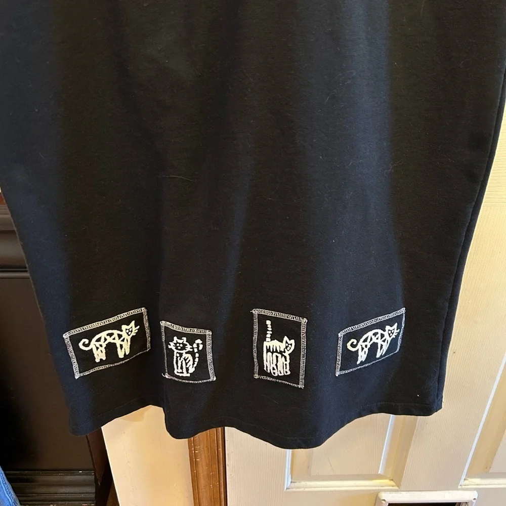 Black Graphic T-Shirt Dress - Picture 3 of 5